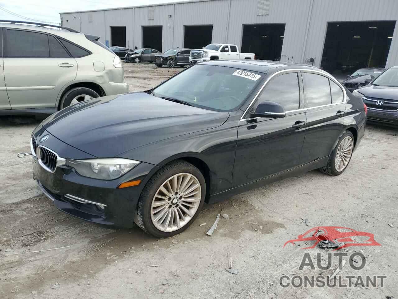 BMW 3 SERIES 2013 - WBA3A5G50DNP21532