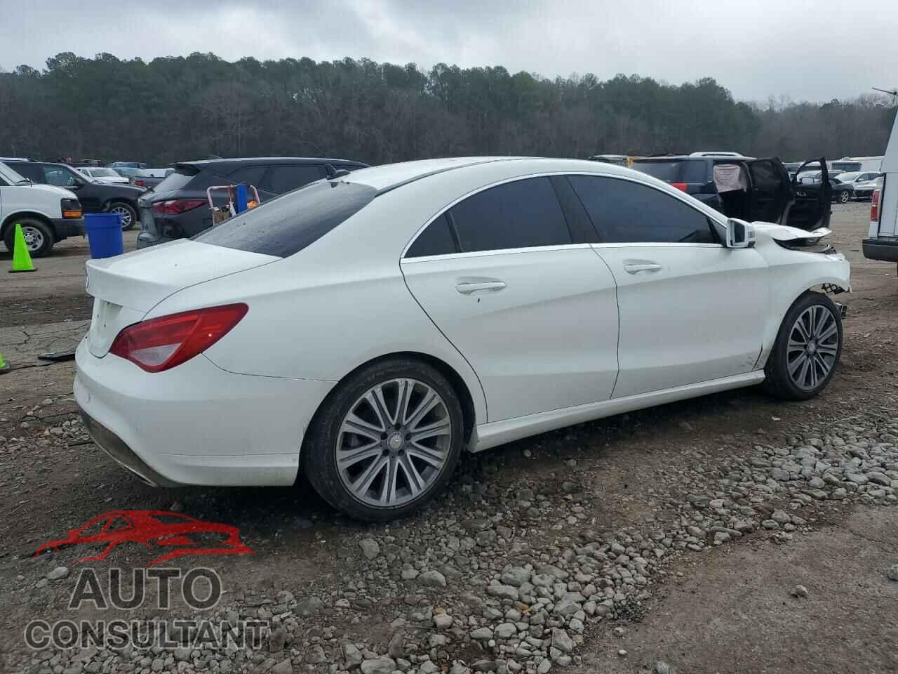 MERCEDES-BENZ CLA-CLASS 2017 - WDDSJ4EB8HN499013