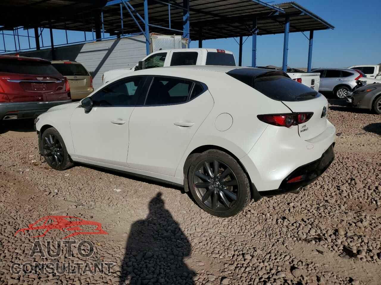 MAZDA 3 2020 - JM1BPALMXL1157896