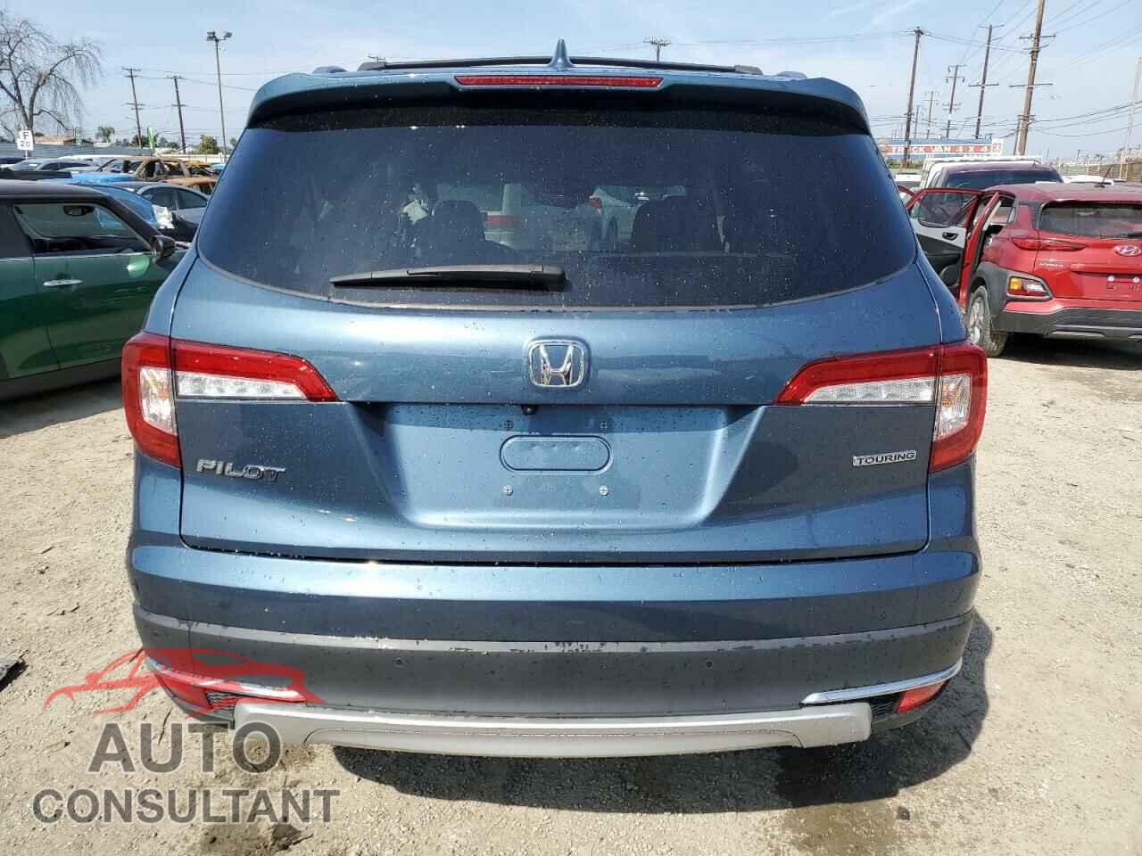 HONDA PILOT 2021 - 5FNYF5H92MB001076