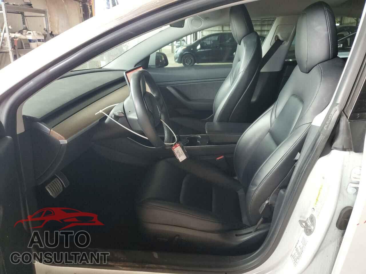 TESLA MODEL 3 2019 - 5YJ3E1EB4KF393214
