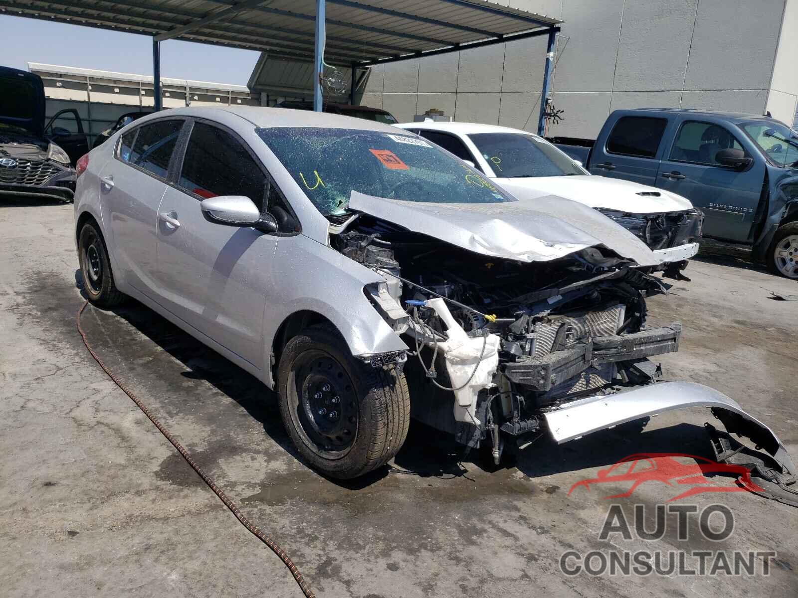 KIA FORTE 2018 - 3KPFK4A75JE192614