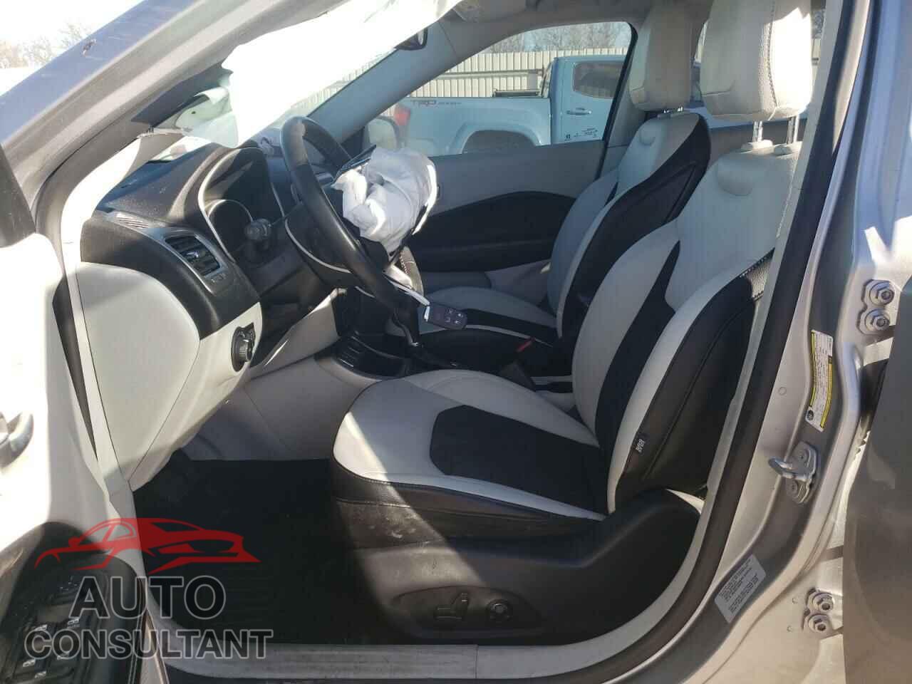 JEEP COMPASS 2017 - 3C4NJCBB1HT691122