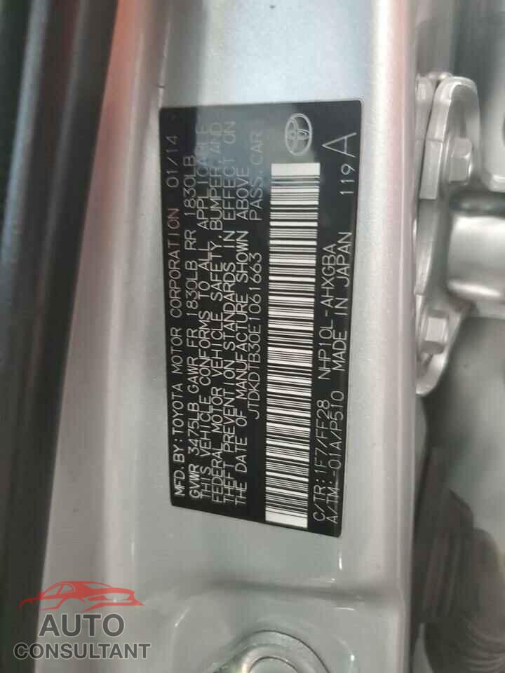 TOYOTA PRIUS 2014 - JTDKDTB30E1061663