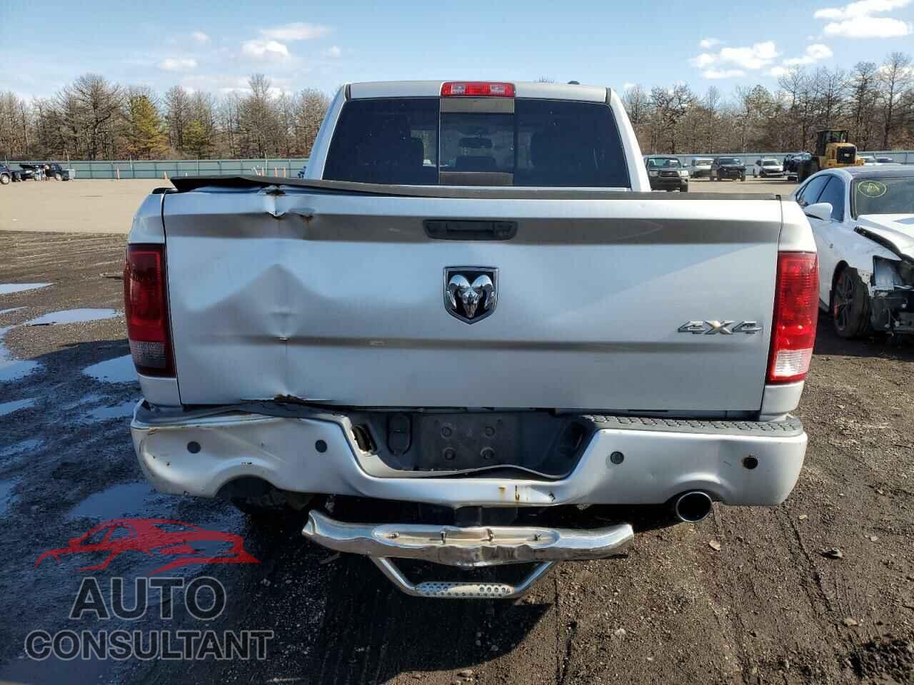 DODGE RAM 1500 2012 - 1C6RD7MT7CS162832