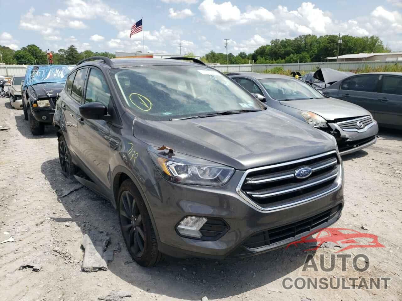 FORD ESCAPE 2018 - 1FMCU0GD5JUB67261