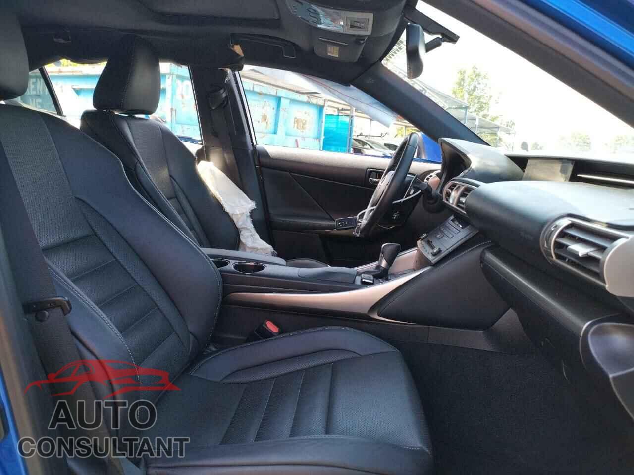 LEXUS IS 2016 - JTHBA1D23G5004269