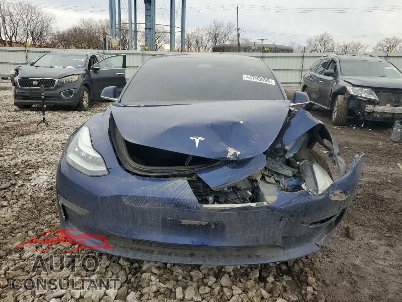 TESLA MODEL 3 2018 - 5YJ3E1EBXJF092039