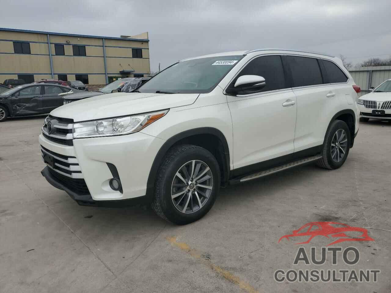 TOYOTA HIGHLANDER 2019 - 5TDKZRFH1KS571531