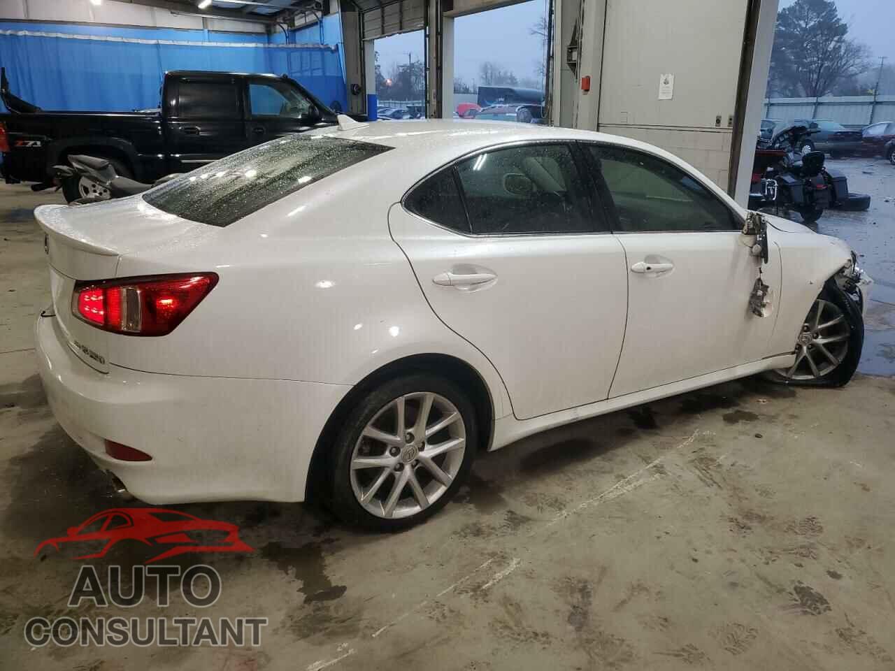 LEXUS IS 2012 - JTHCF5C22C5053701