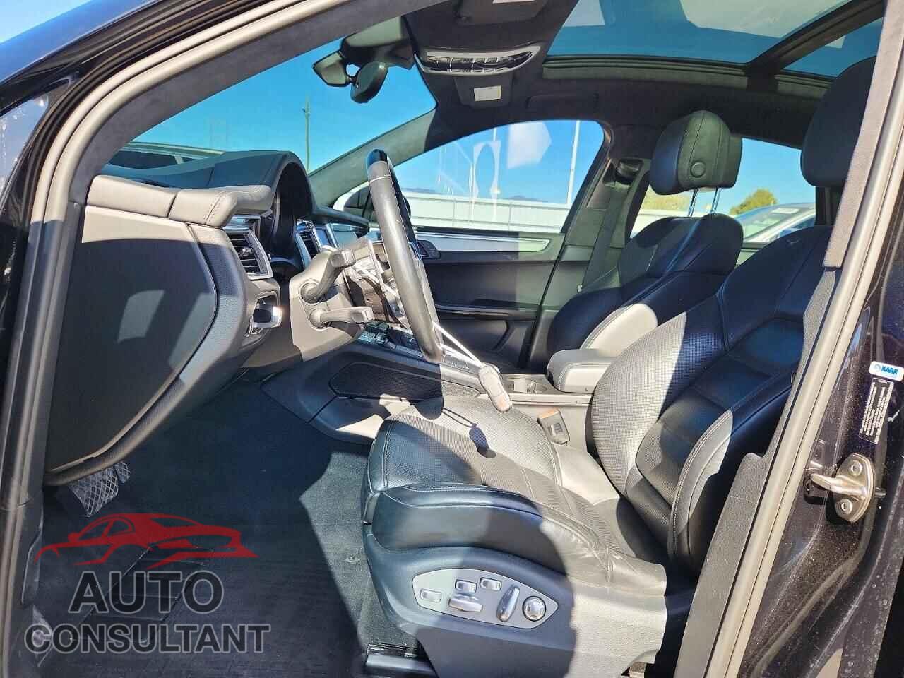 PORSCHE MACAN 2015 - WP1AF2A56FLB99005