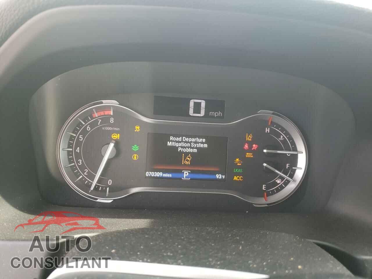 HONDA PILOT 2017 - 5FNYF6H99HB036886