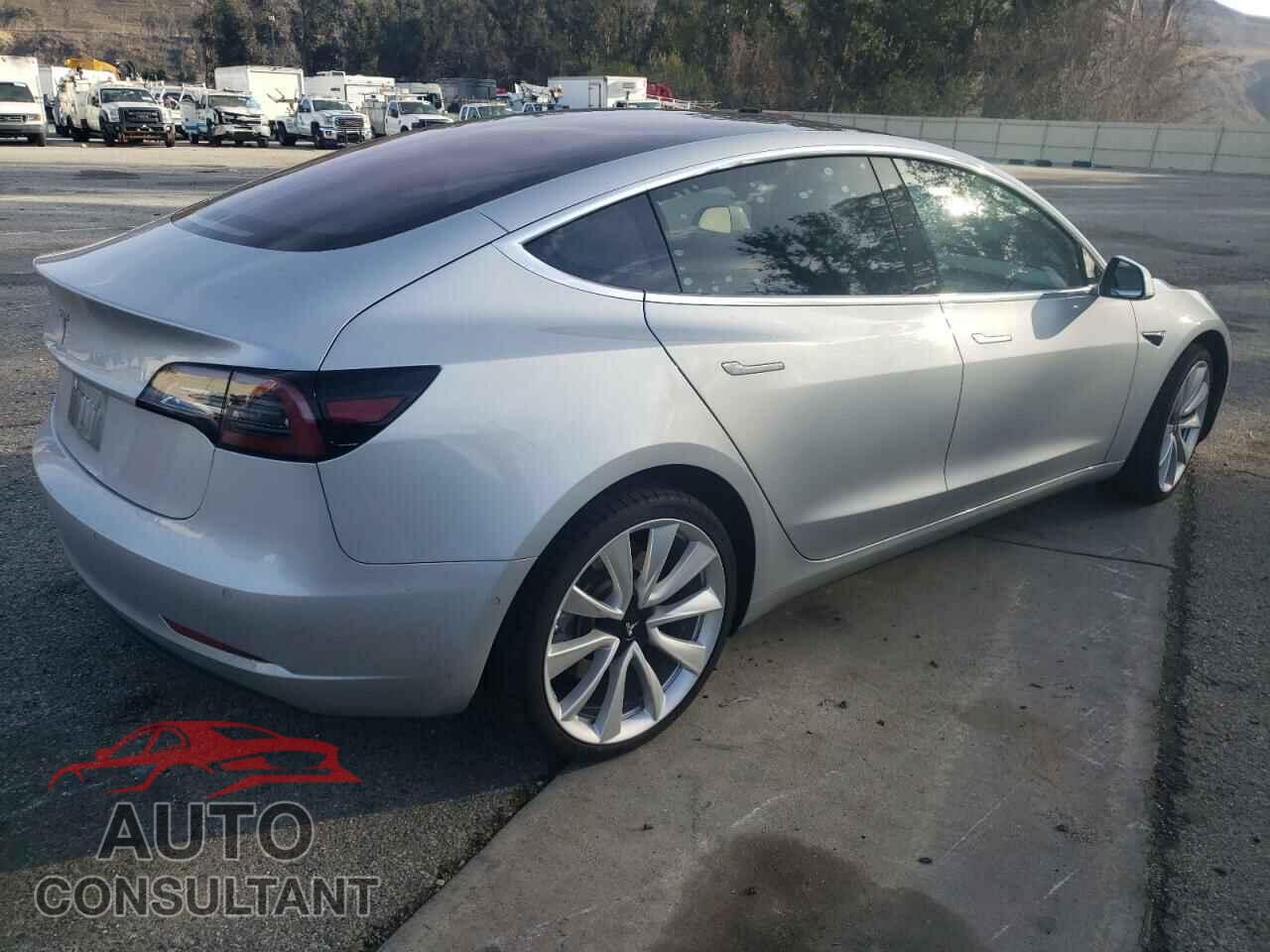 TESLA MODEL 3 2018 - 5YJ3E1EA3JF044132