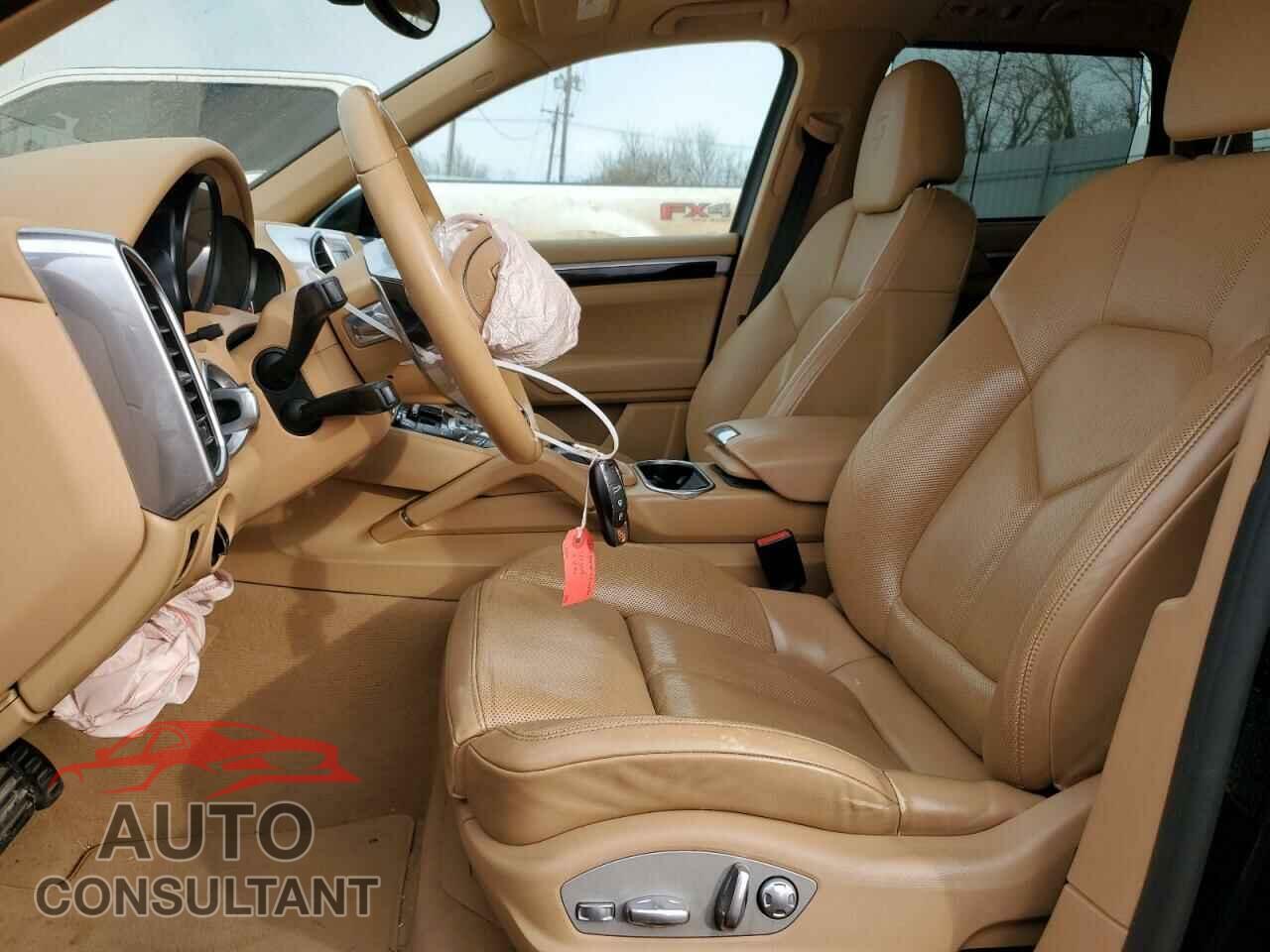 PORSCHE CAYENNE 2017 - WP1AA2A2XHKA81326