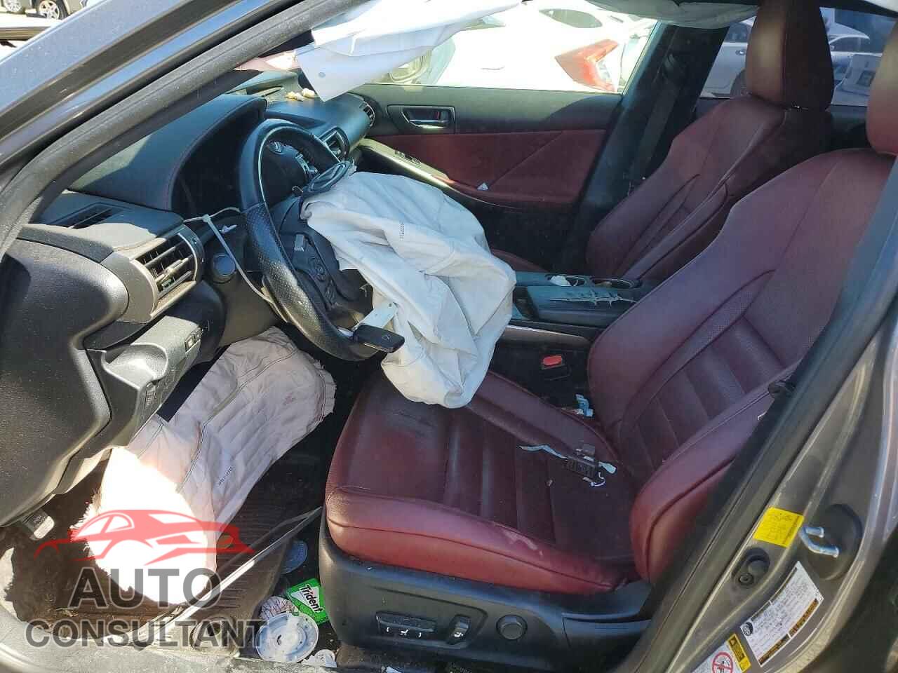 LEXUS IS 2015 - JTHBE1D24F5015316