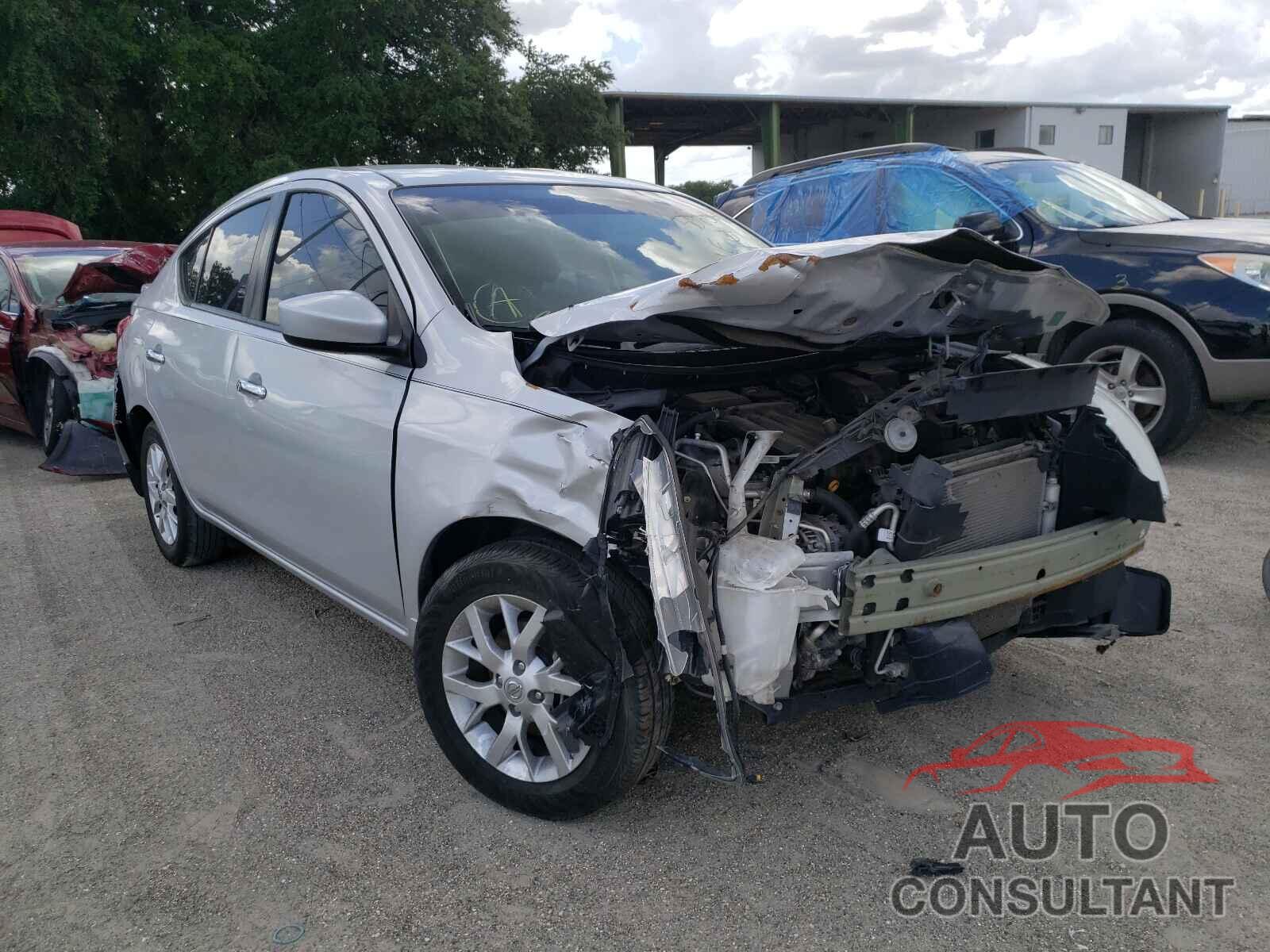 NISSAN VERSA 2017 - 3N1CN7AP7HL829474