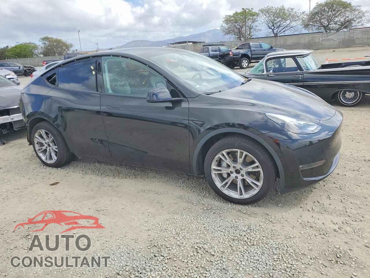 TESLA MODEL Y 2023 - 7SAYGAEE6PF827721