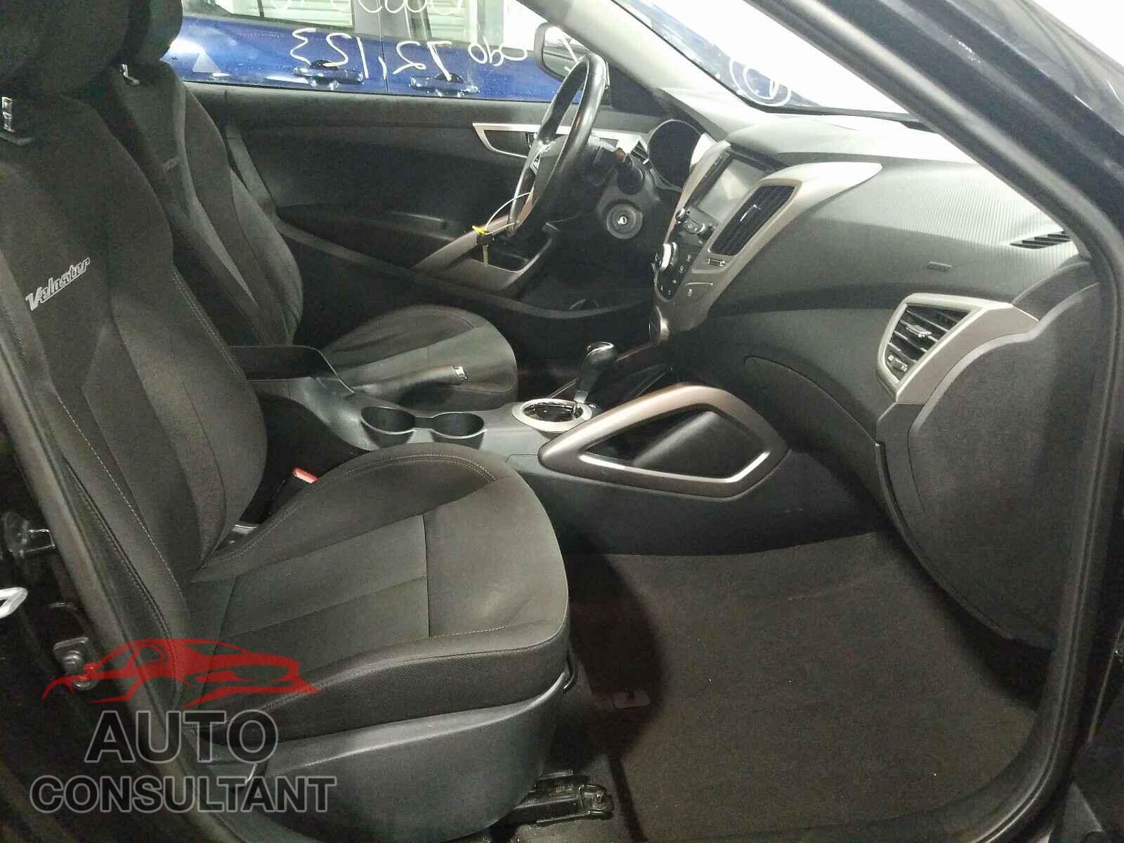 HYUNDAI VELOSTER 2017 - KMHTC6AD8HU307571
