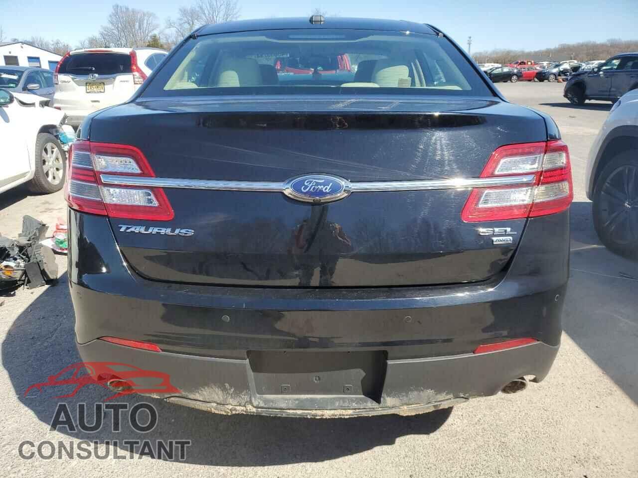 FORD TAURUS 2018 - 1FAHP2H85JG117883