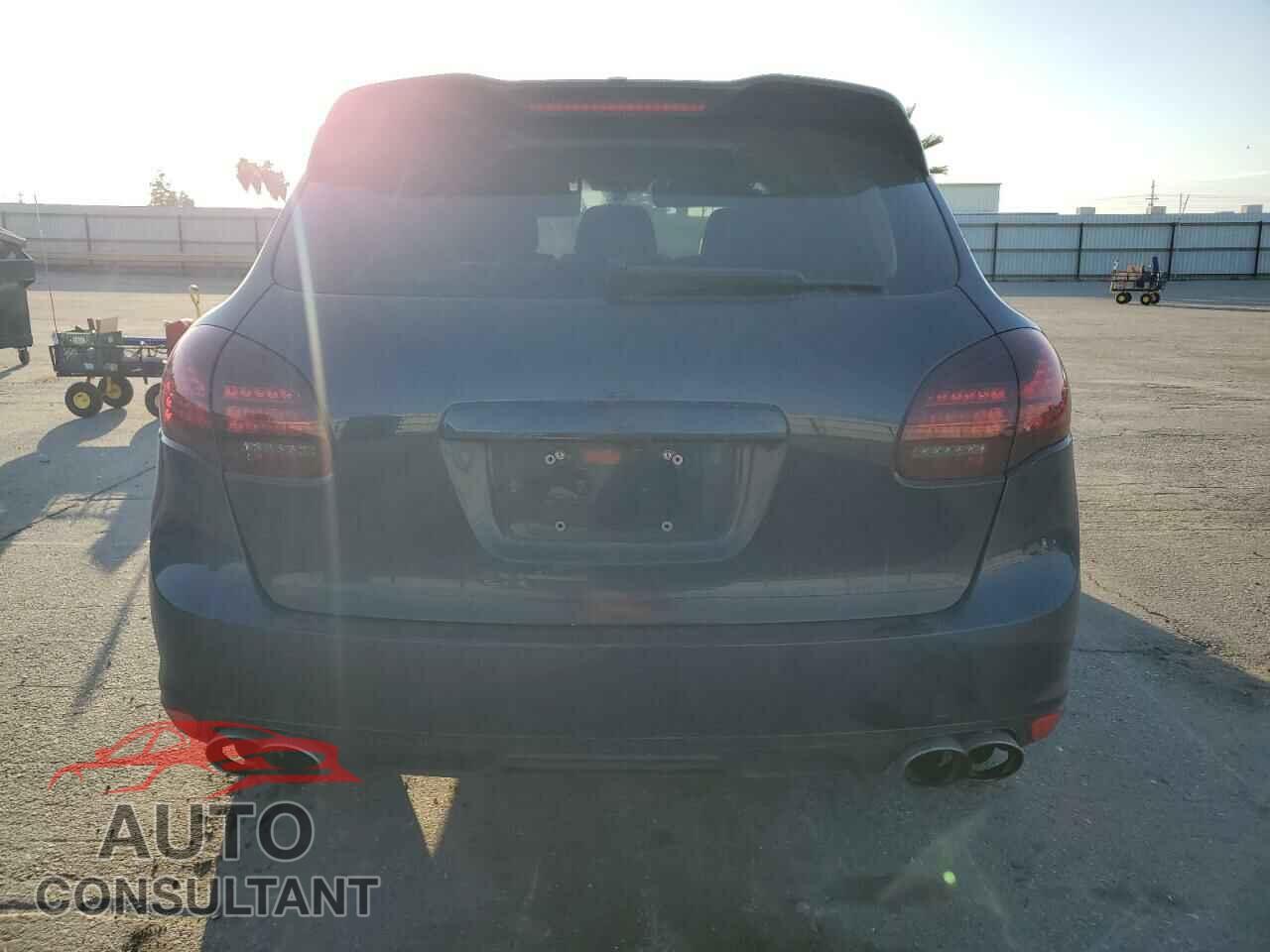 PORSCHE CAYENNE 2012 - WP1AB2A20CLA48142