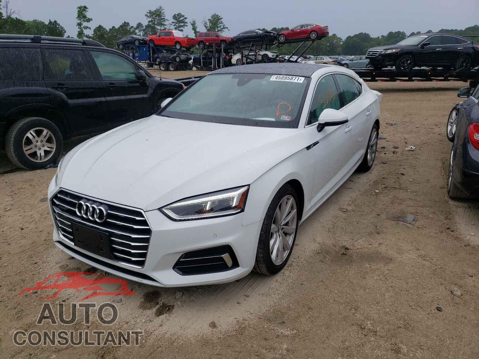 AUDI A5 2018 - WAUBNCF54JA009713