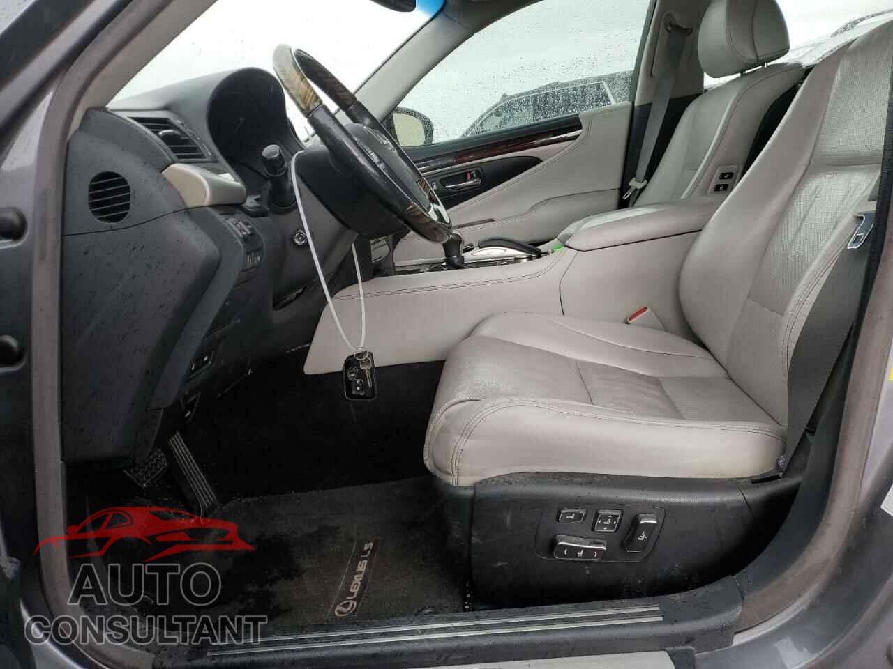 LEXUS LS460 2016 - JTHBL5EF1G5140905