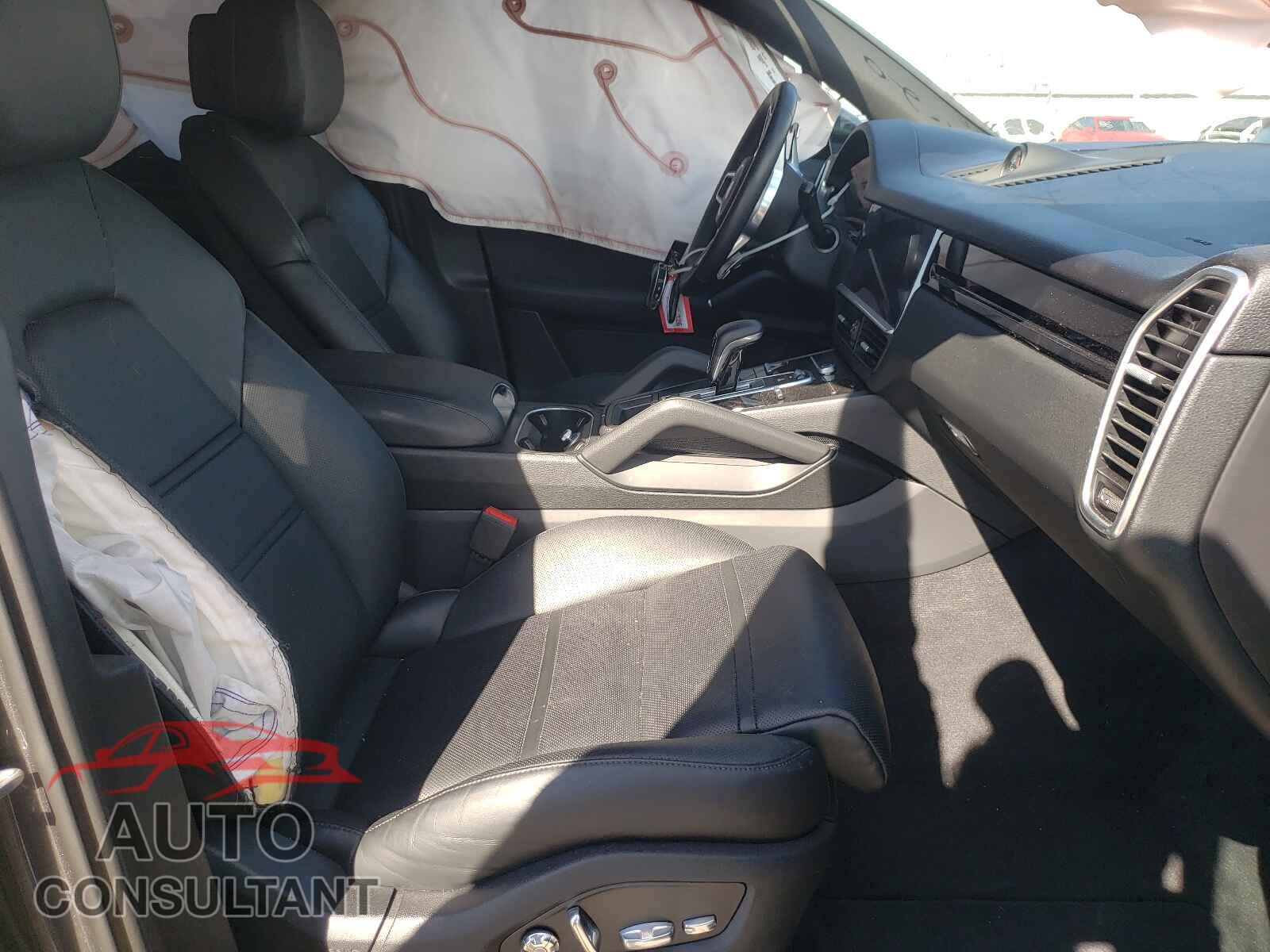 PORSCHE CAYENNE 2020 - WP1AA2AY6LDA04079