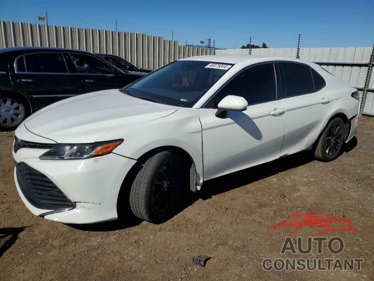 TOYOTA CAMRY 2018 - 4T1B11HK9JU112092