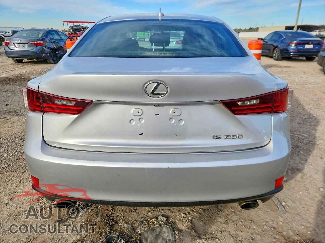LEXUS IS 2014 - JTHBF1D22E5018677