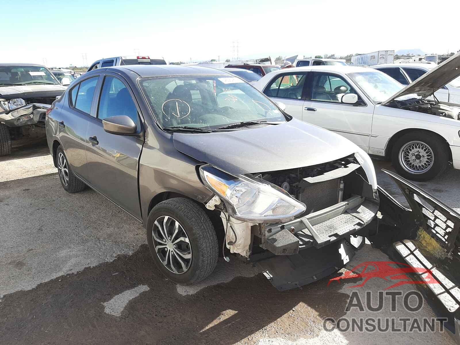 NISSAN VERSA 2016 - 3N1CN7AP7GL886742