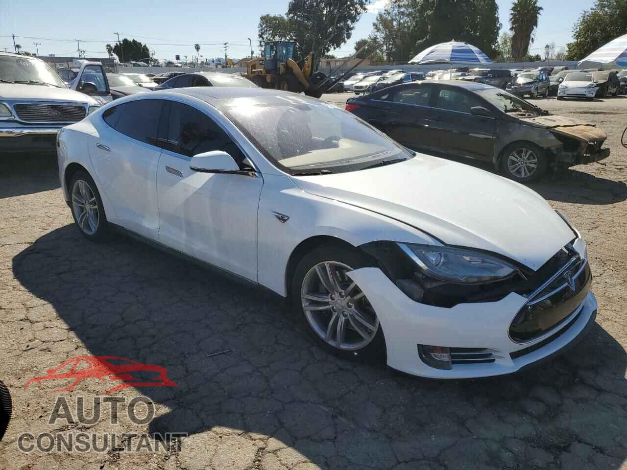 TESLA MODEL S 2013 - 5YJSA1CG8DFP17709