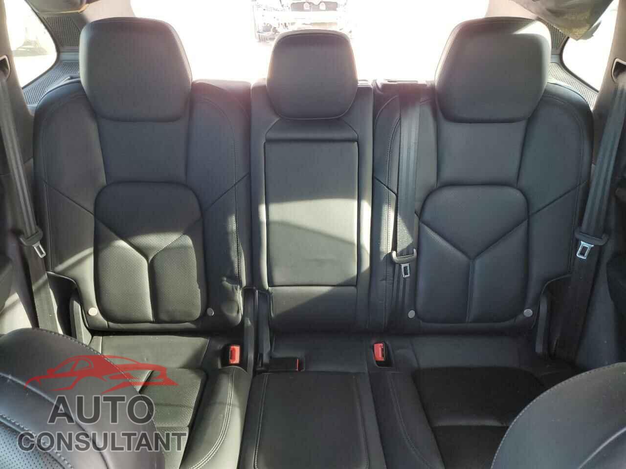 PORSCHE CAYENNE 2013 - WP1AA2A28DLA19752