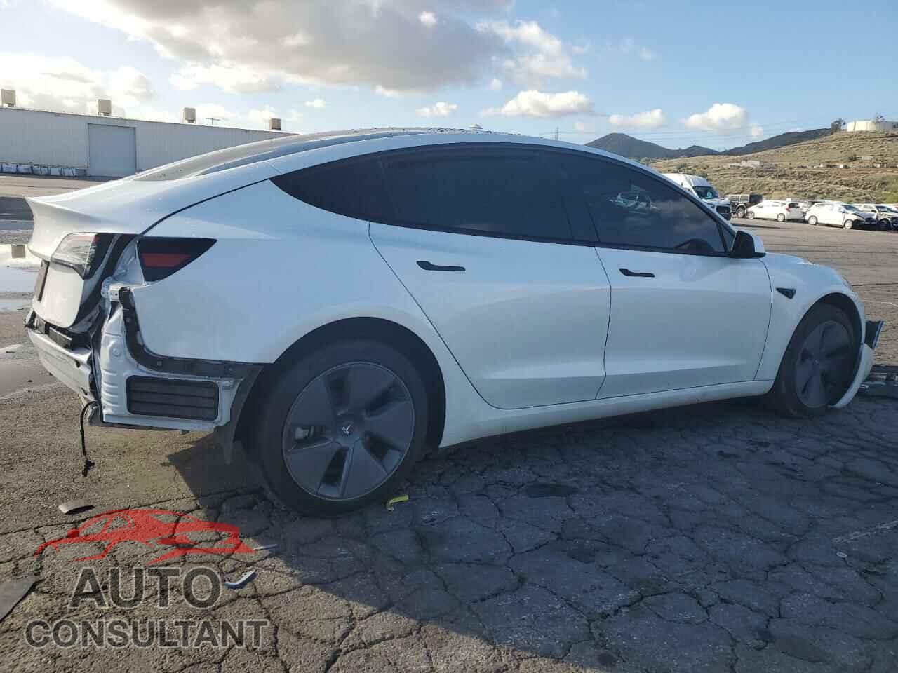 TESLA MODEL 3 2023 - 5YJ3E1EA5PF652646