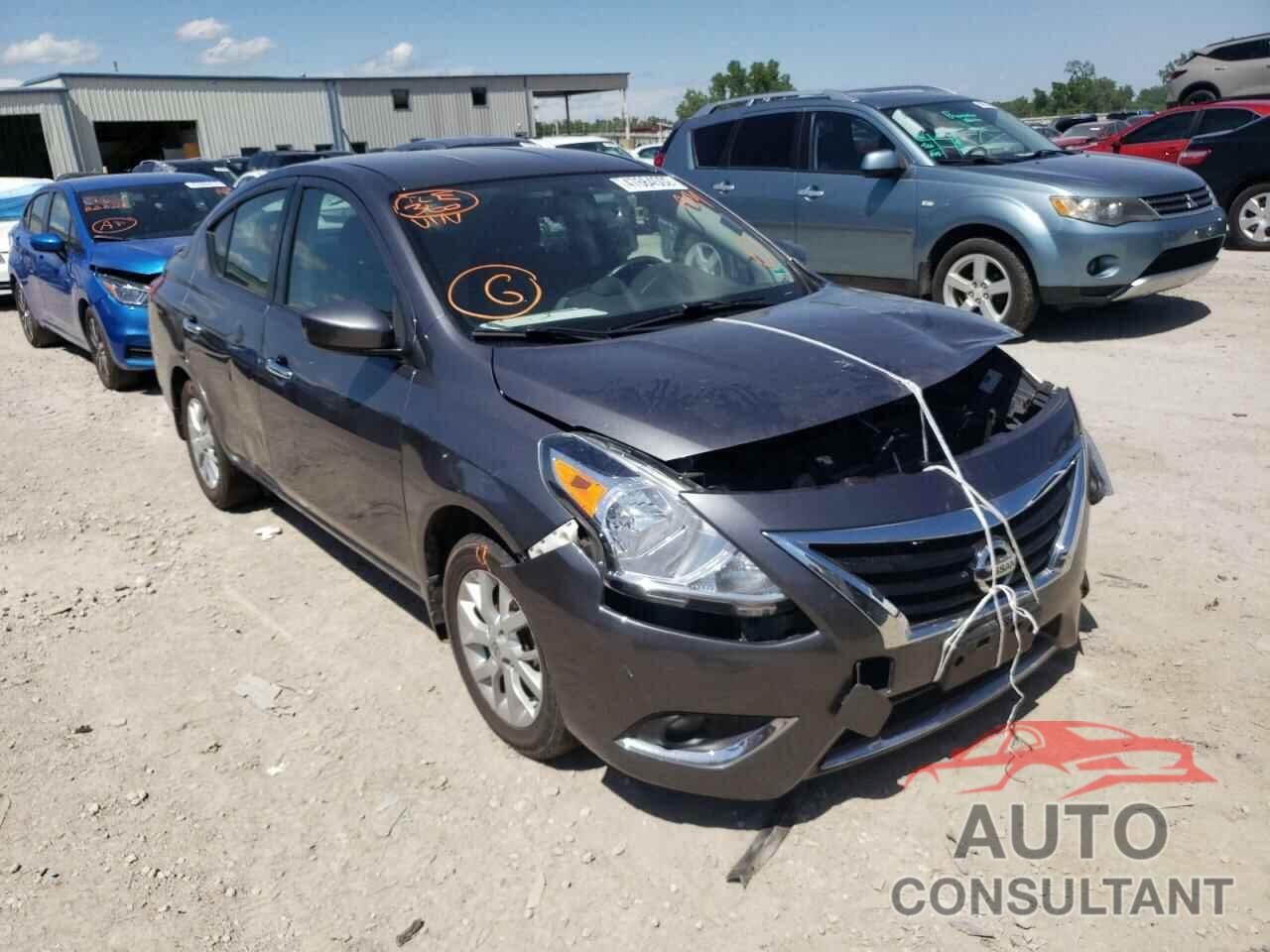 NISSAN VERSA 2017 - 3N1CN7AP7HL884393