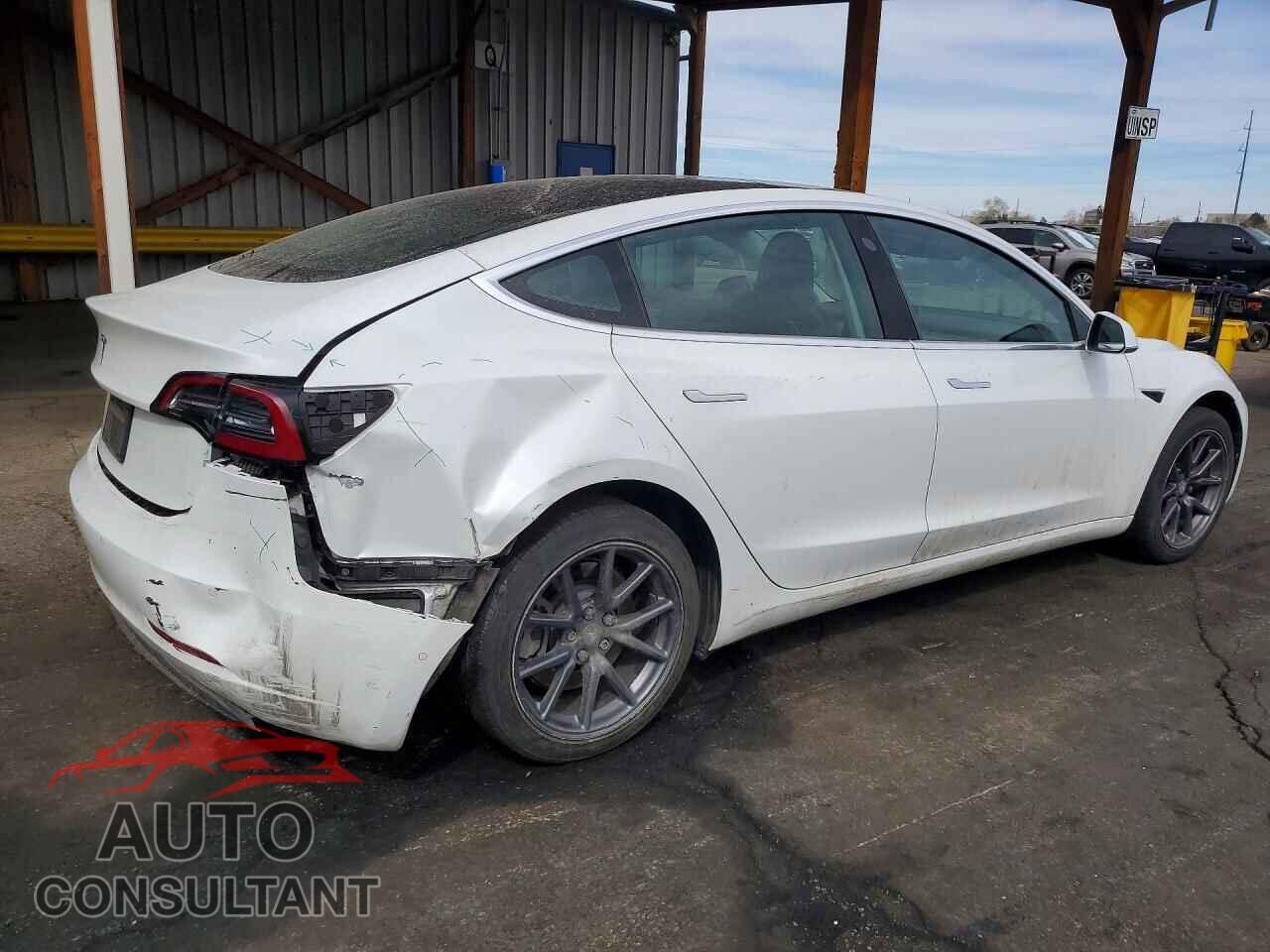 TESLA MODEL 3 2019 - 5YJ3E1EA5KF396954