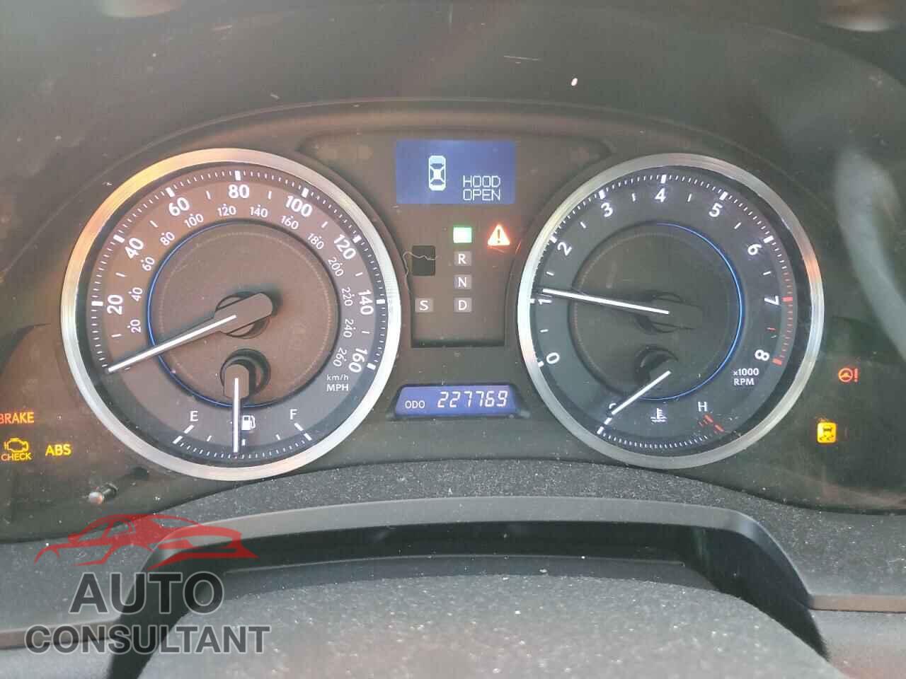 LEXUS IS 2011 - JTHCF5C25B5049625