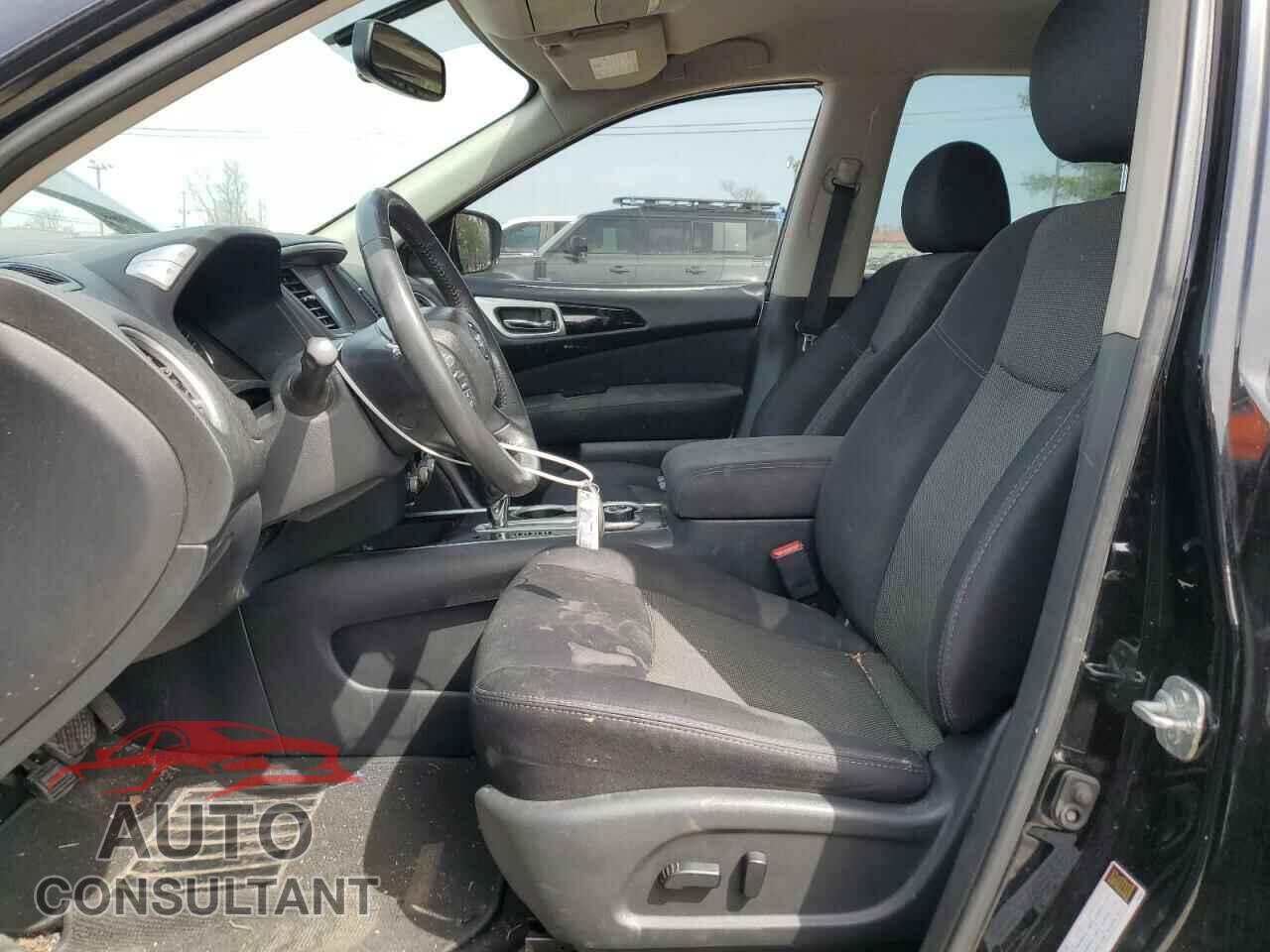 NISSAN PATHFINDER 2017 - 5N1DR2MM8HC689937