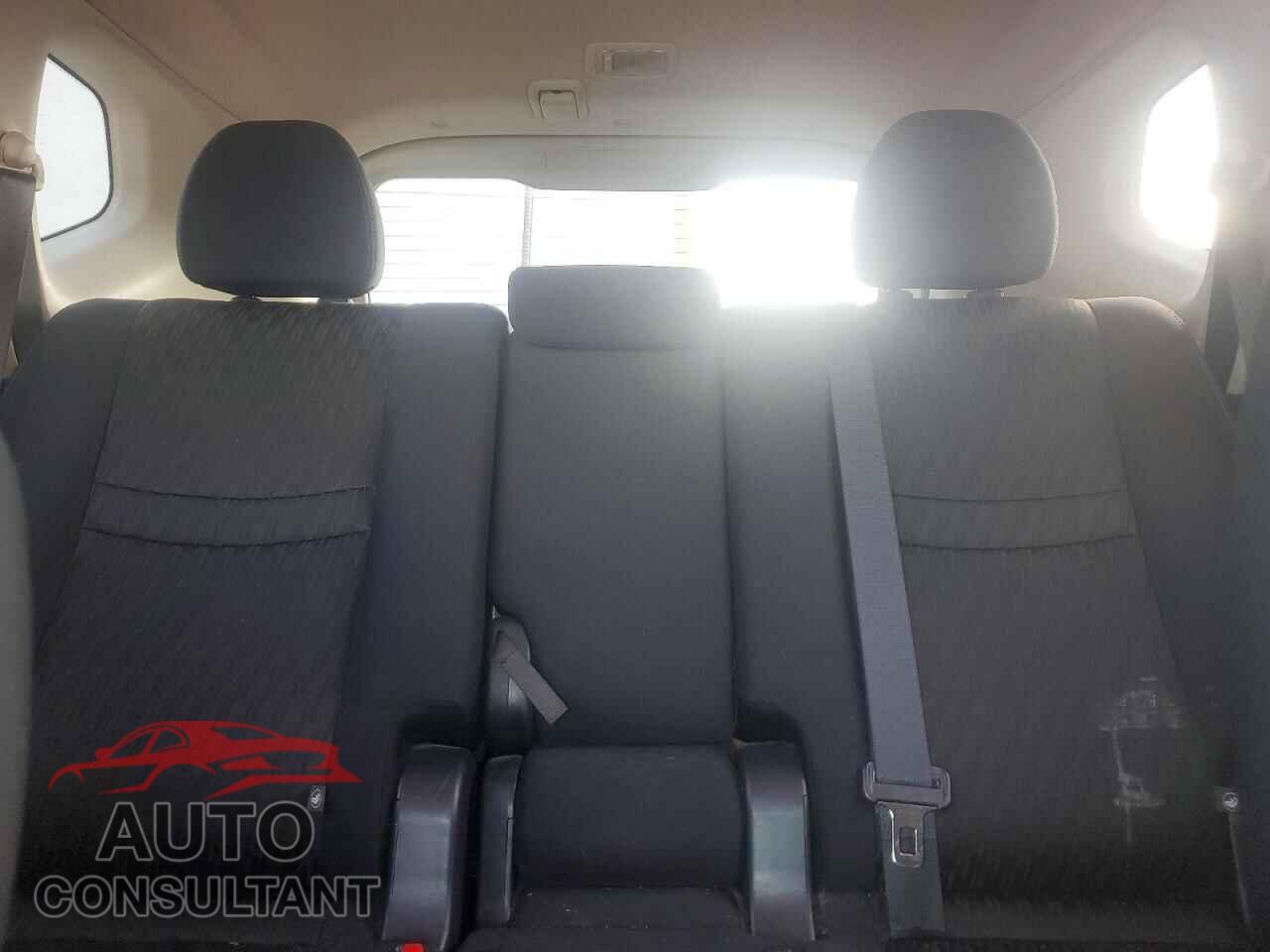 NISSAN ROGUE 2017 - 5N1AT2MV7HC808901