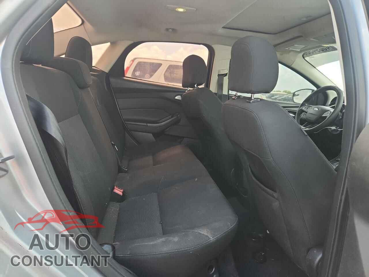 FORD FOCUS 2016 - 1FADP3F25GL276809