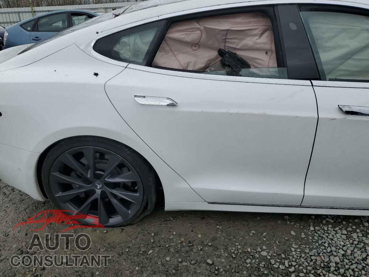 TESLA MODEL S 2018 - 5YJSA1E2XJF243145