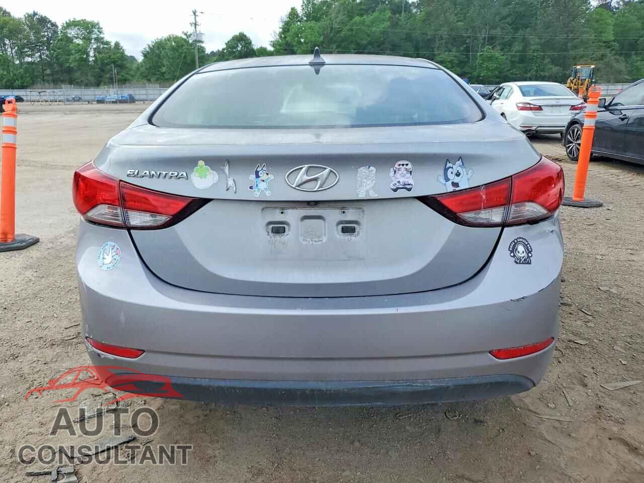 HYUNDAI ELANTRA 2015 - KMHDH4AE3FU293403