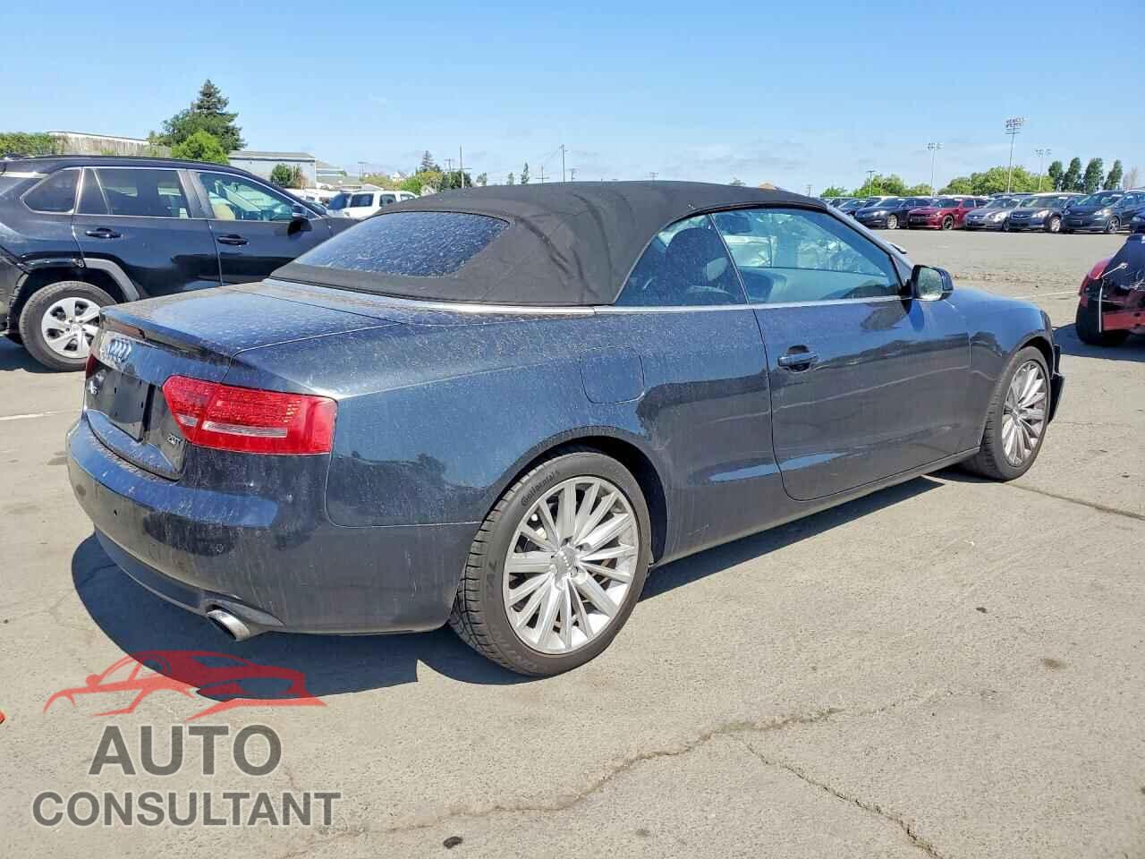 AUDI A5 2012 - WAUJFAFH8CN008227