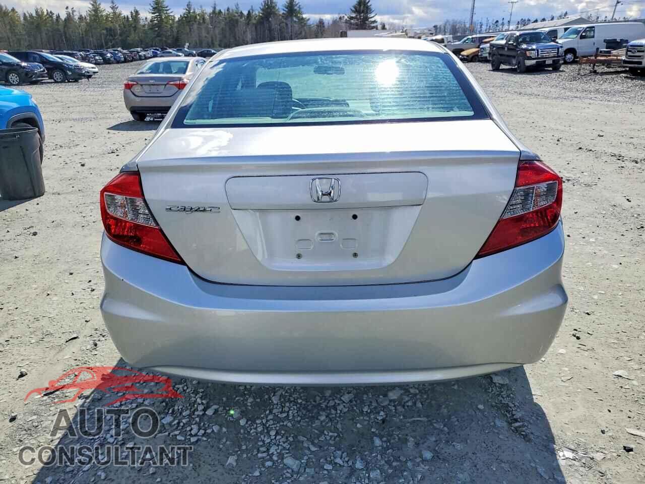 HONDA CIVIC 2012 - 2HGFB2E47CH022221