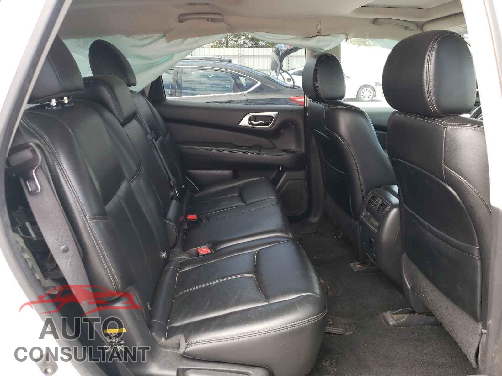 NISSAN PATHFINDER 2017 - 5N1DR2MM6HC637657
