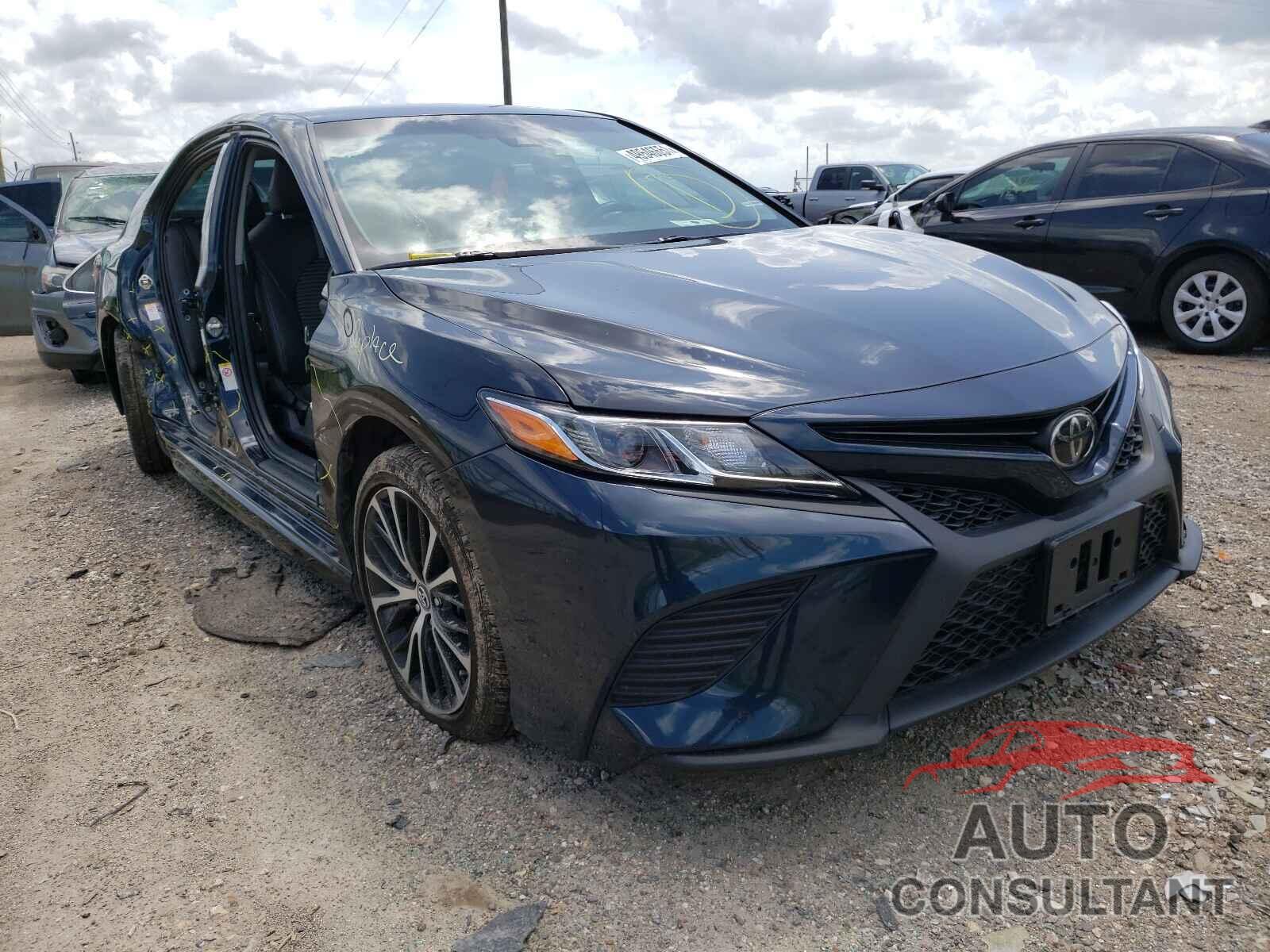 TOYOTA CAMRY 2018 - 4T1B11HK7JU556748