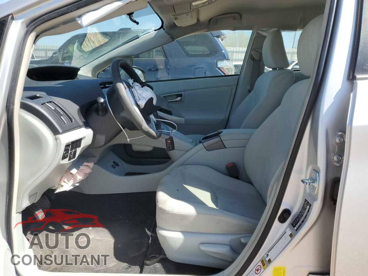 TOYOTA PRIUS 2015 - JTDKN3DU2F1928646