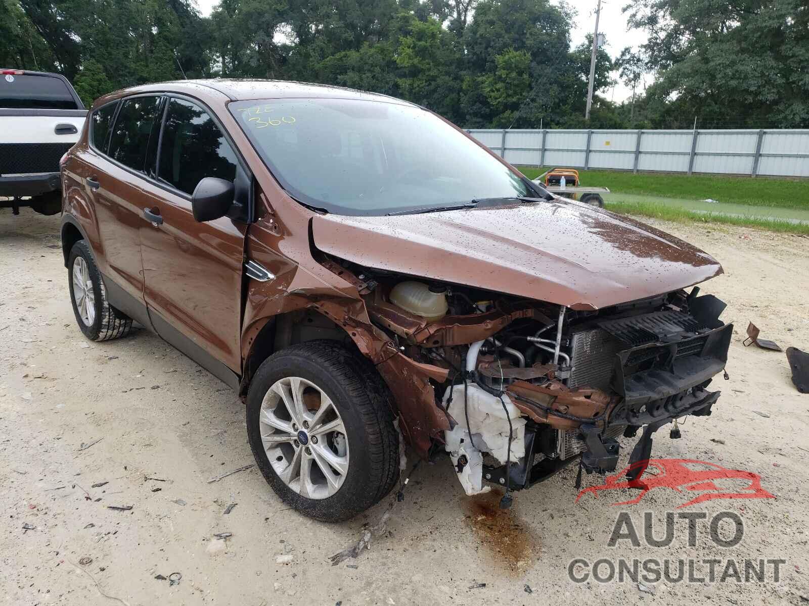 FORD ESCAPE 2017 - 1FMCU0F71HUB22744