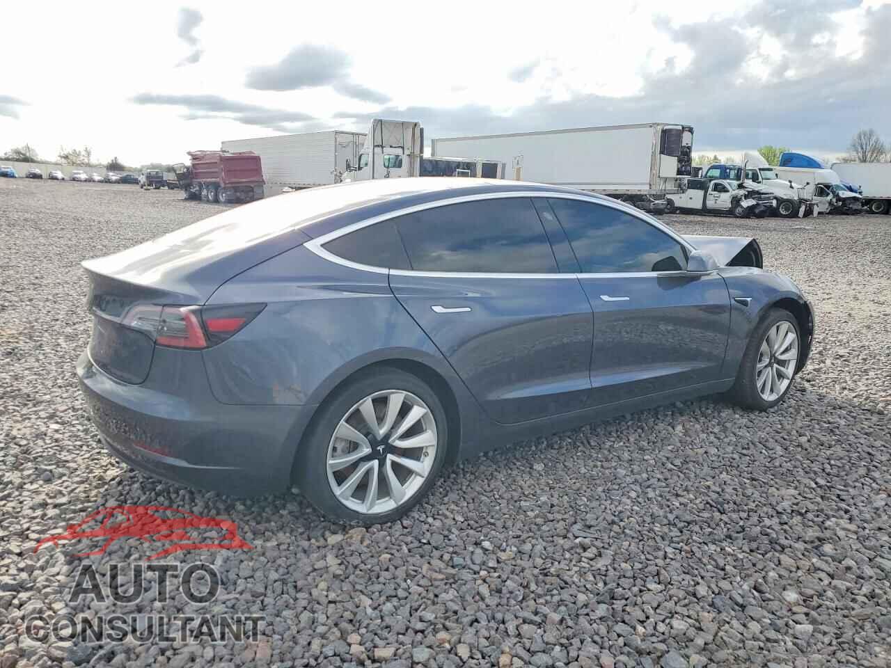 TESLA MODEL 3 2018 - 5YJ3E1EAXJF023925