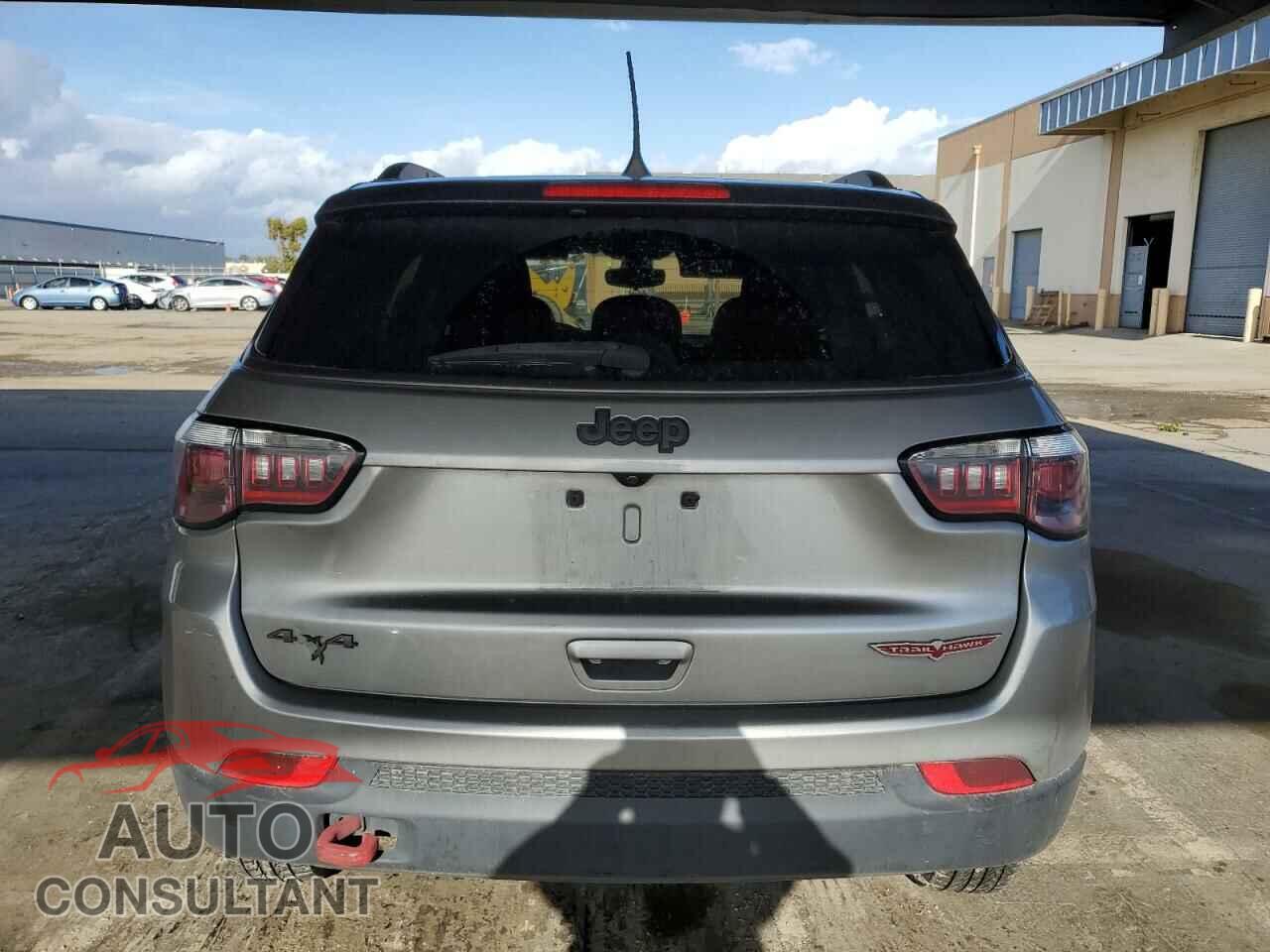 JEEP COMPASS 2019 - 3C4NJDDB5KT721233