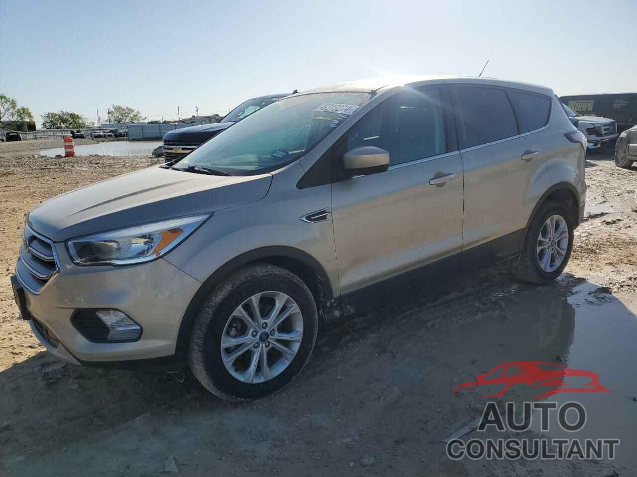 FORD ESCAPE 2017 - 1FMCU0GD9HUE70294